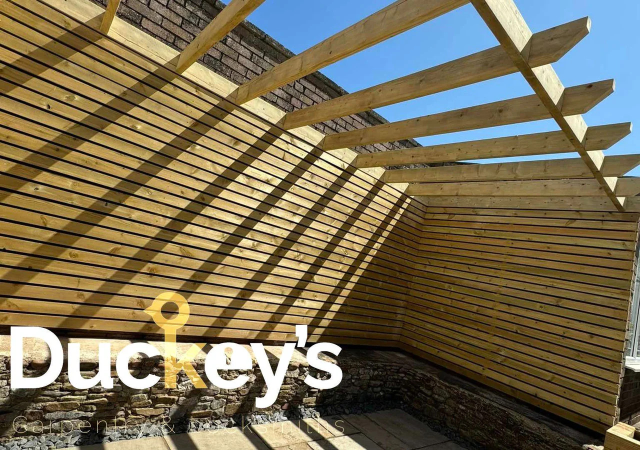 Venetian Hit & Miss Slatted Fence Cladding 22mm x 75mm - Image 6